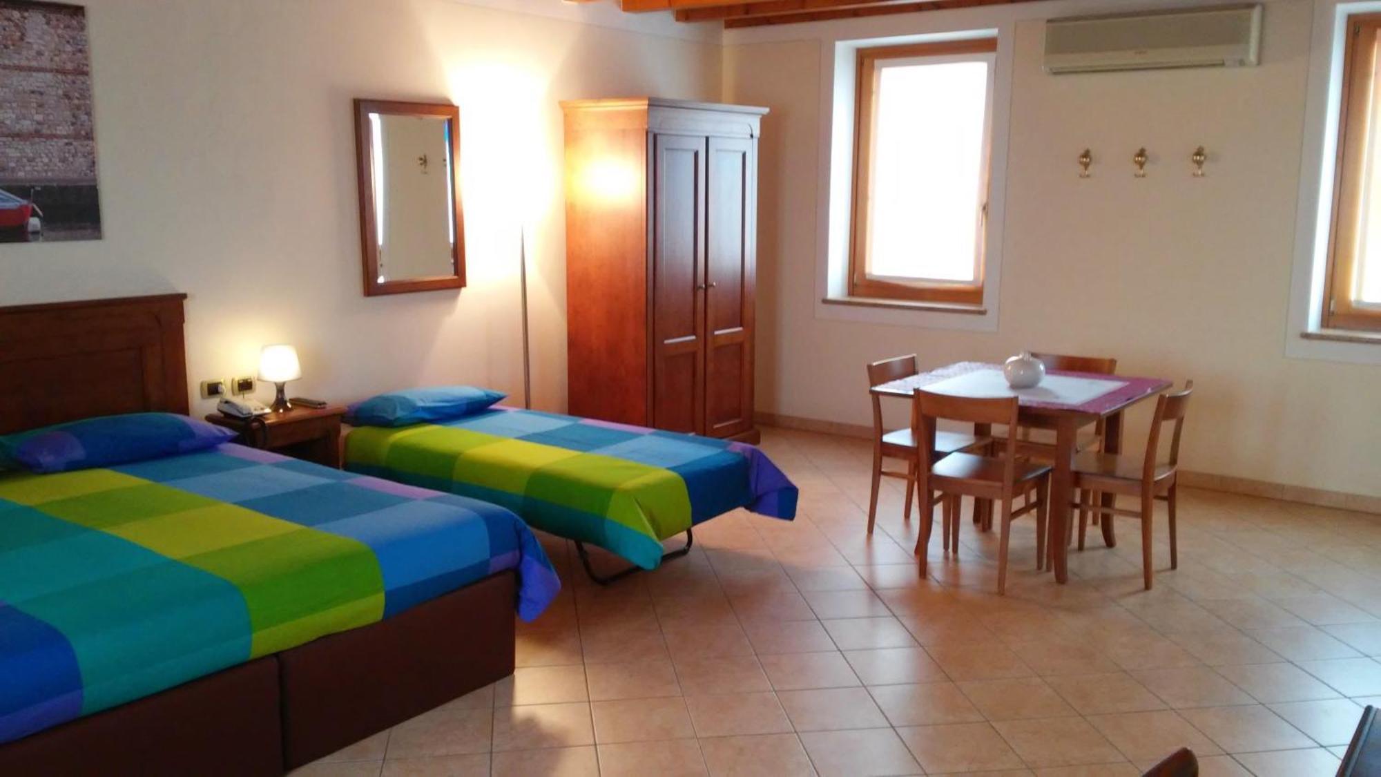 Relais Corte Pontigliardo Colà Cameră foto